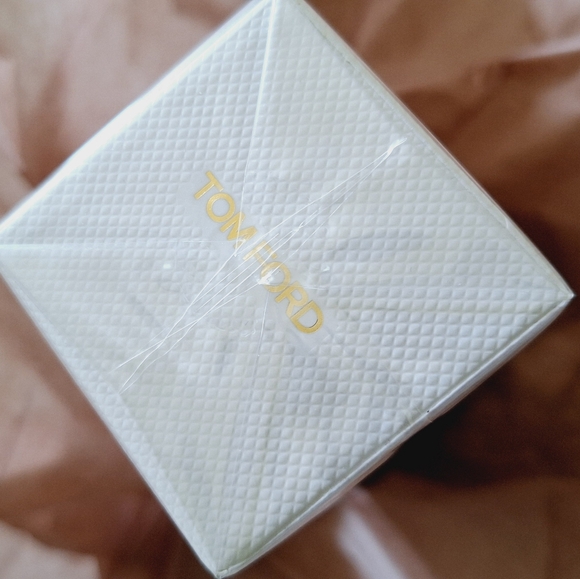 TOM FORD Soleil Brûlant Unisex Eau De Parfum - 50ml Org $395 - Picture 6 of 7